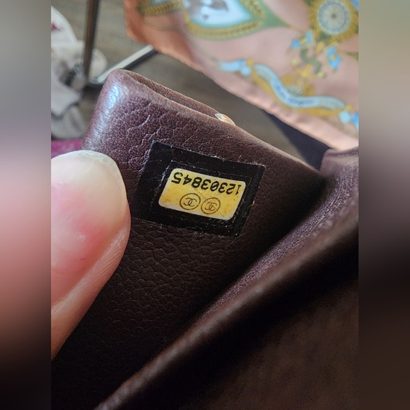 Chanel CC Embossed Caviar brown leather wallet - Picture 12 of 12